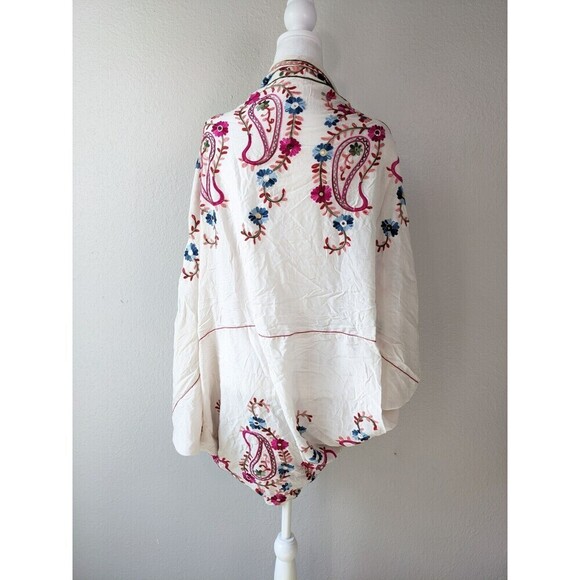 Chelsea and Violet White Embroidered Womens Drape Cardigan Cover Up Shrug Sz S - Picture 3 of 6